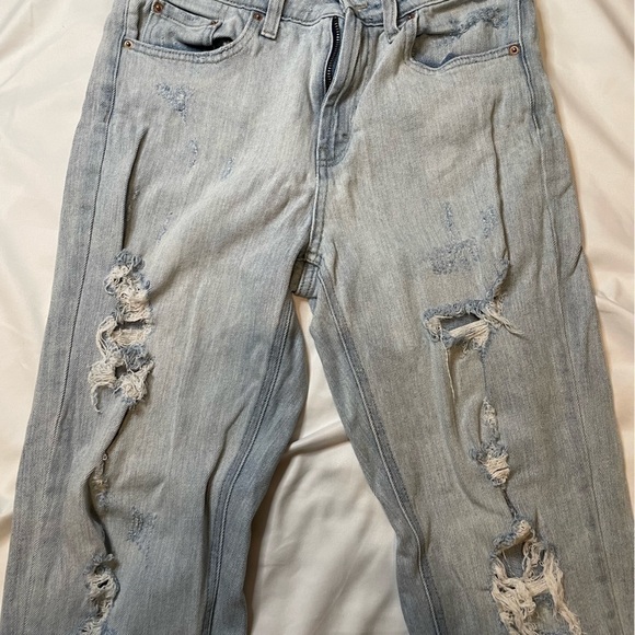 Wild Fable size 2 mid rise light wash distressed straight leg jeans - Picture 2 of 6